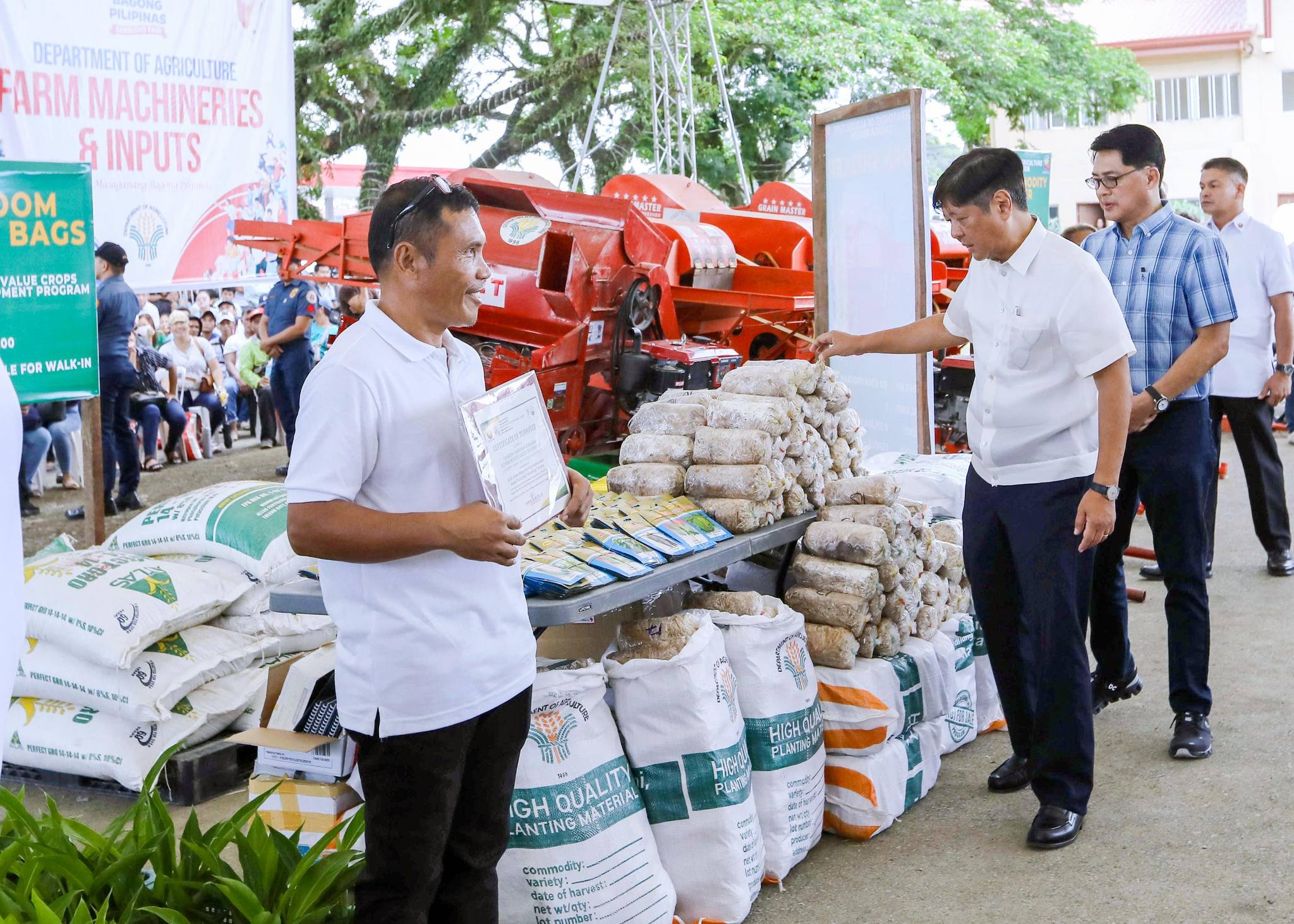 Caraga farmers, fisherfolk get Palace aid 
