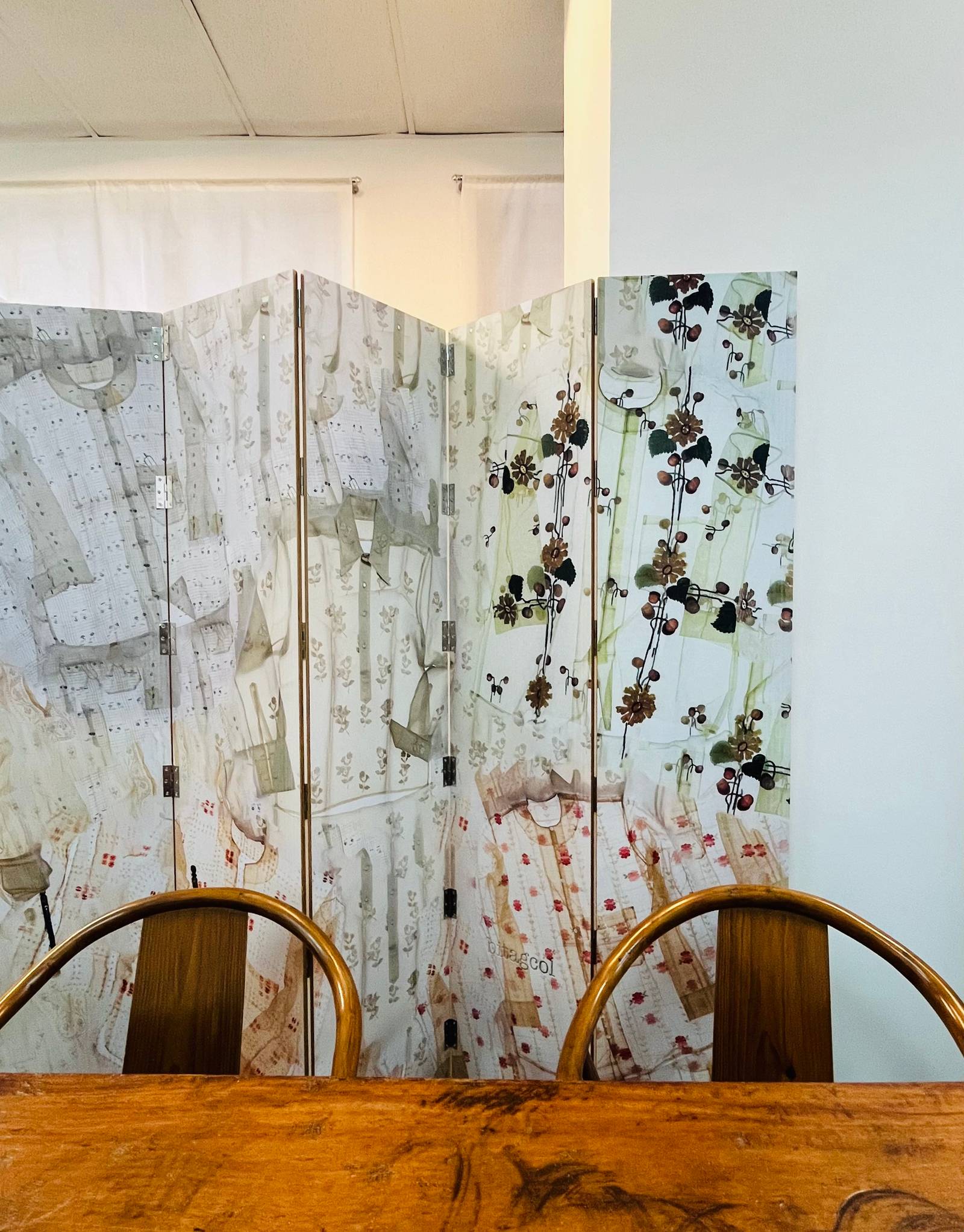 ROOM dividers.