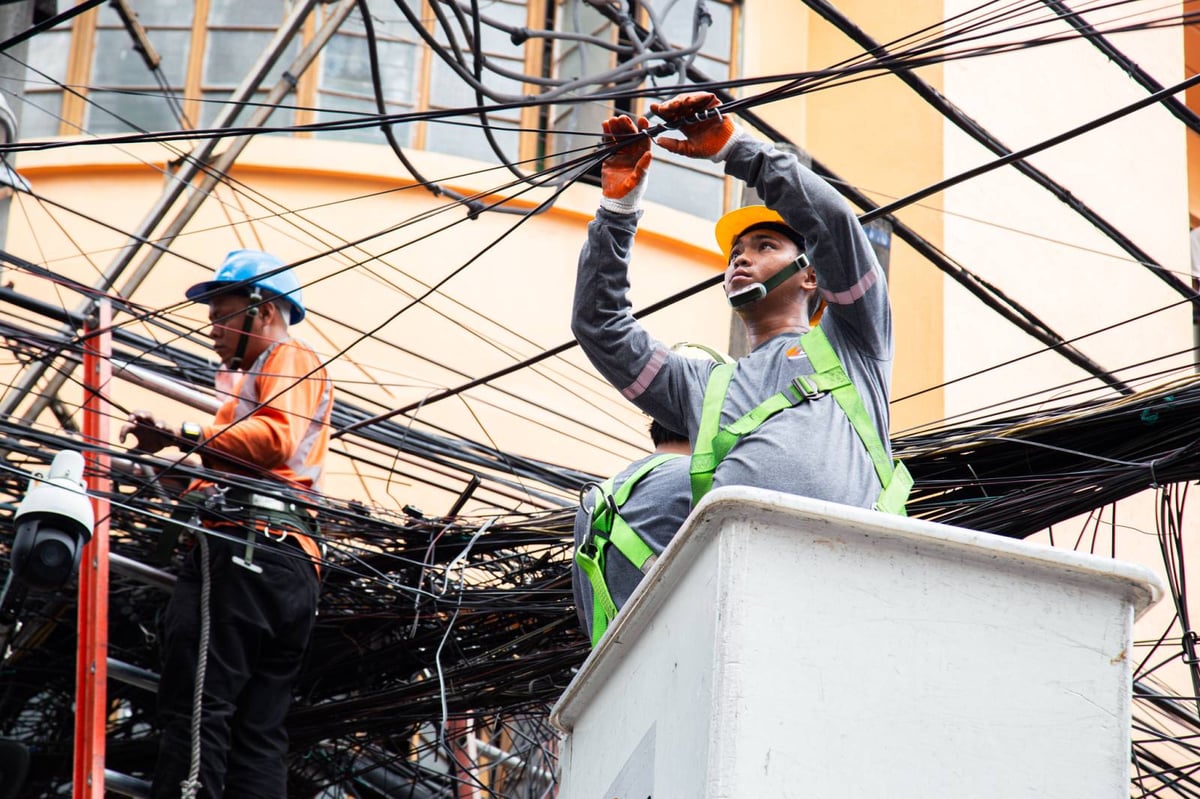 TRASLACION 2024. Meralco together with the Manila LGU implemented the Anti-Urban Blight campaign, in preparation for the Feast of the Black Nazarene to remove dangling wires along the Traslacion route for the safety of the devotees.