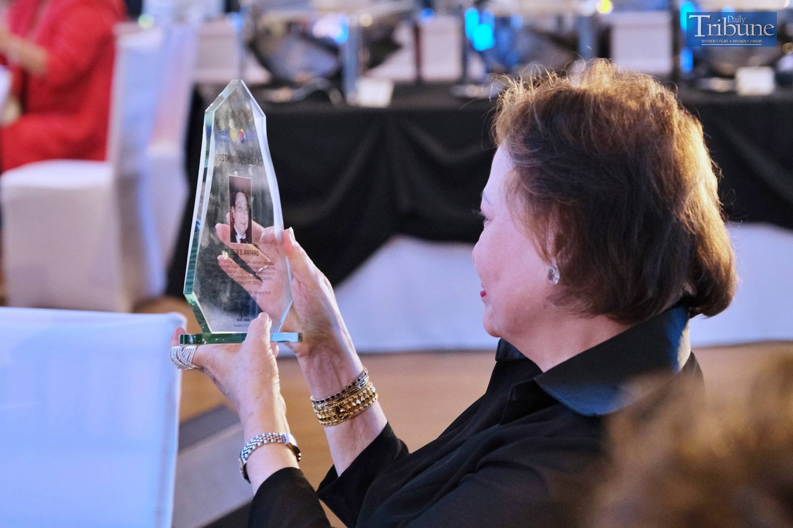 TRIBUNE-rotaryclubofmakati