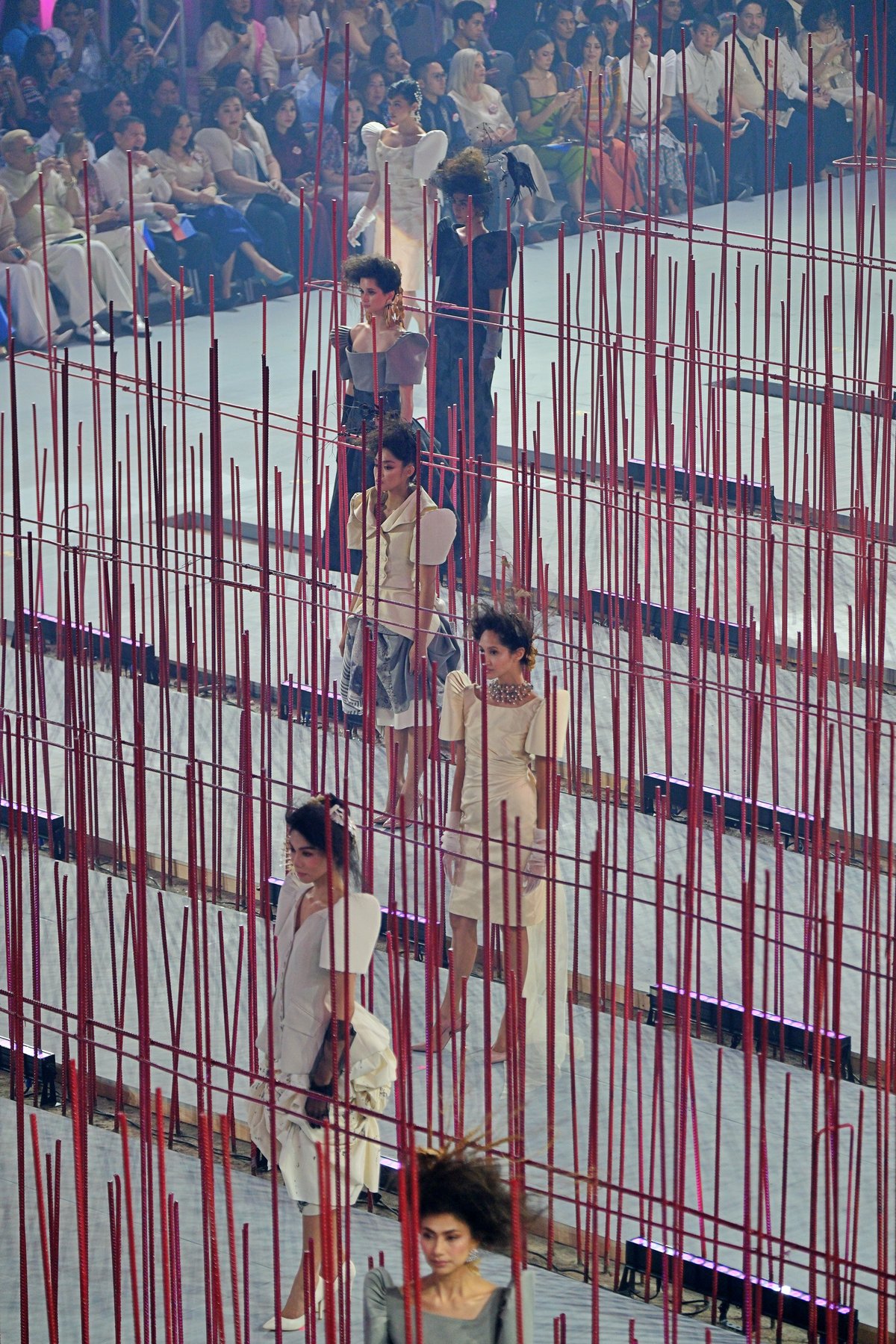 MODELS in the final parade within the rebars that seem to evoke meanings of independence.
