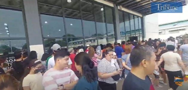 Independence day sale draws crowds