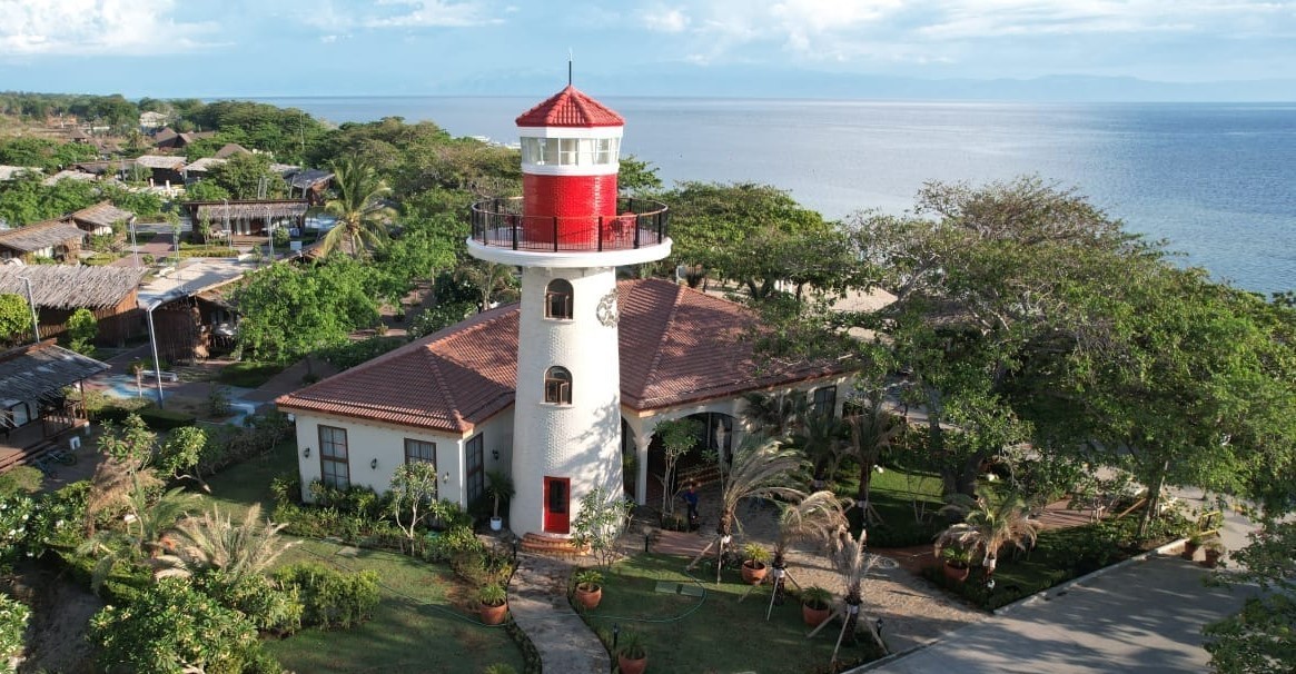 New Batangas beachfront cabin unveiled

