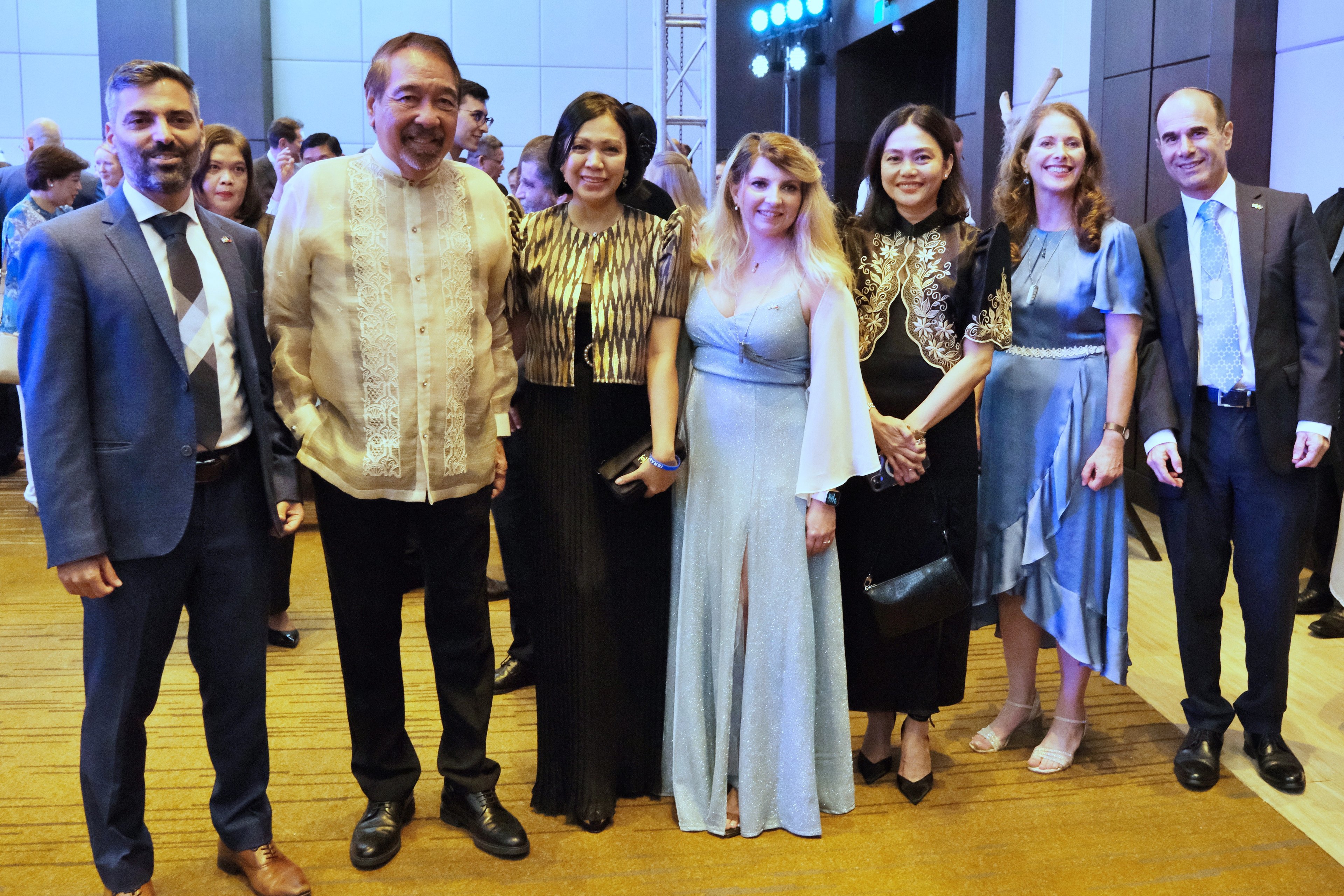 Independence, resiliency highlighted in an evening of camaraderie