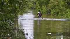 Sri Lanka monsoon floods kill 14, schools shut