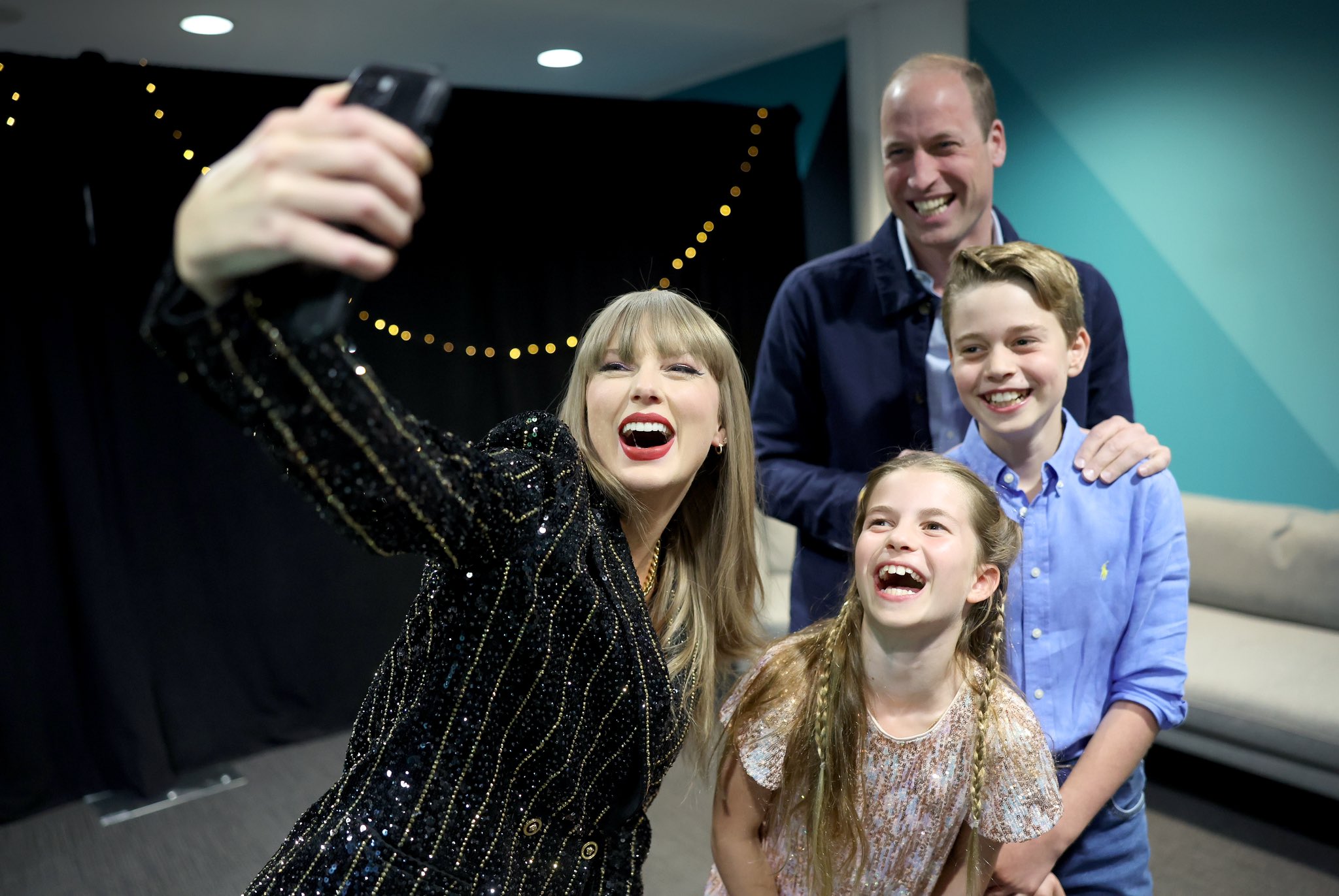 Prince William celebrates birthday at Taylor Swift London concert