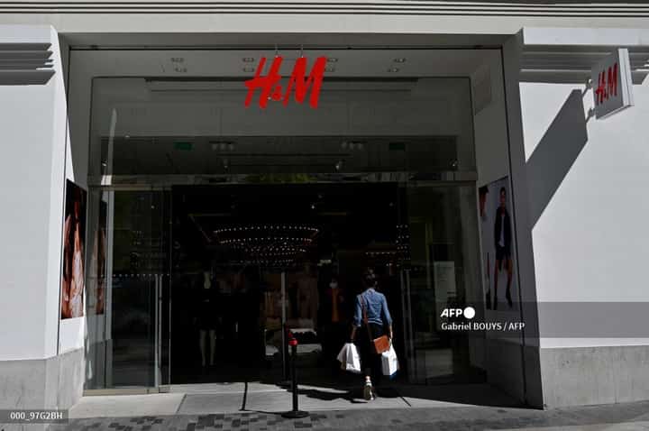H&M store