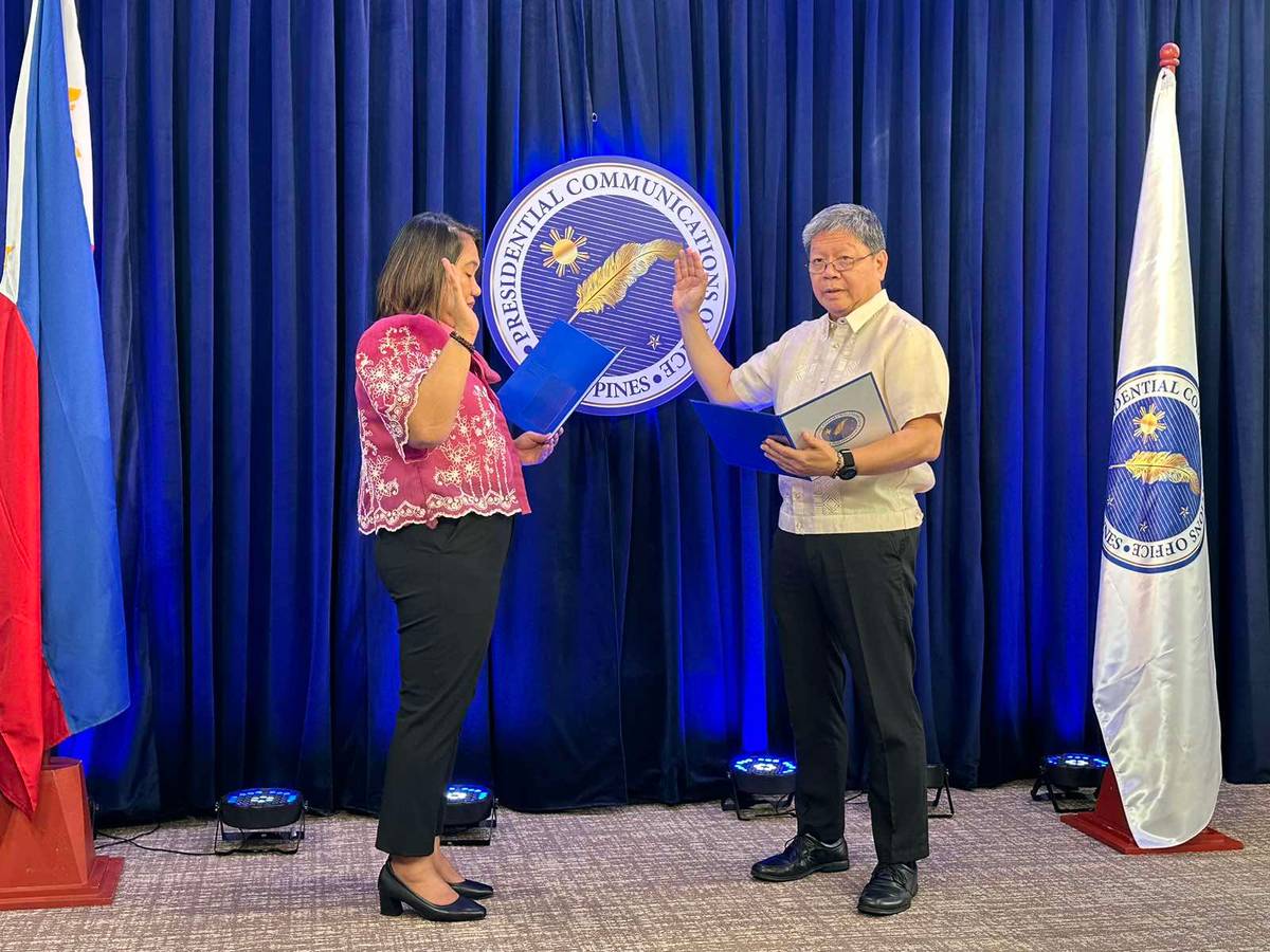 PTV General Manager Toby Nebrida took an oath of office before Communications Secretary Cheloy Garafil on Tuesday,18 June 2024.