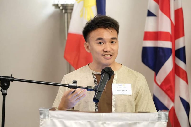 Group helps Filipino kids read for better future