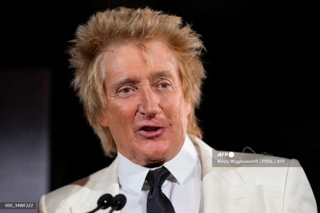 Rod Stewart booed at German concert for Ukraine support
