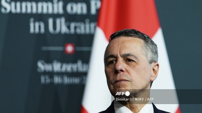 Swiss government urges nationals to leave Lebanon amid rising tensions
