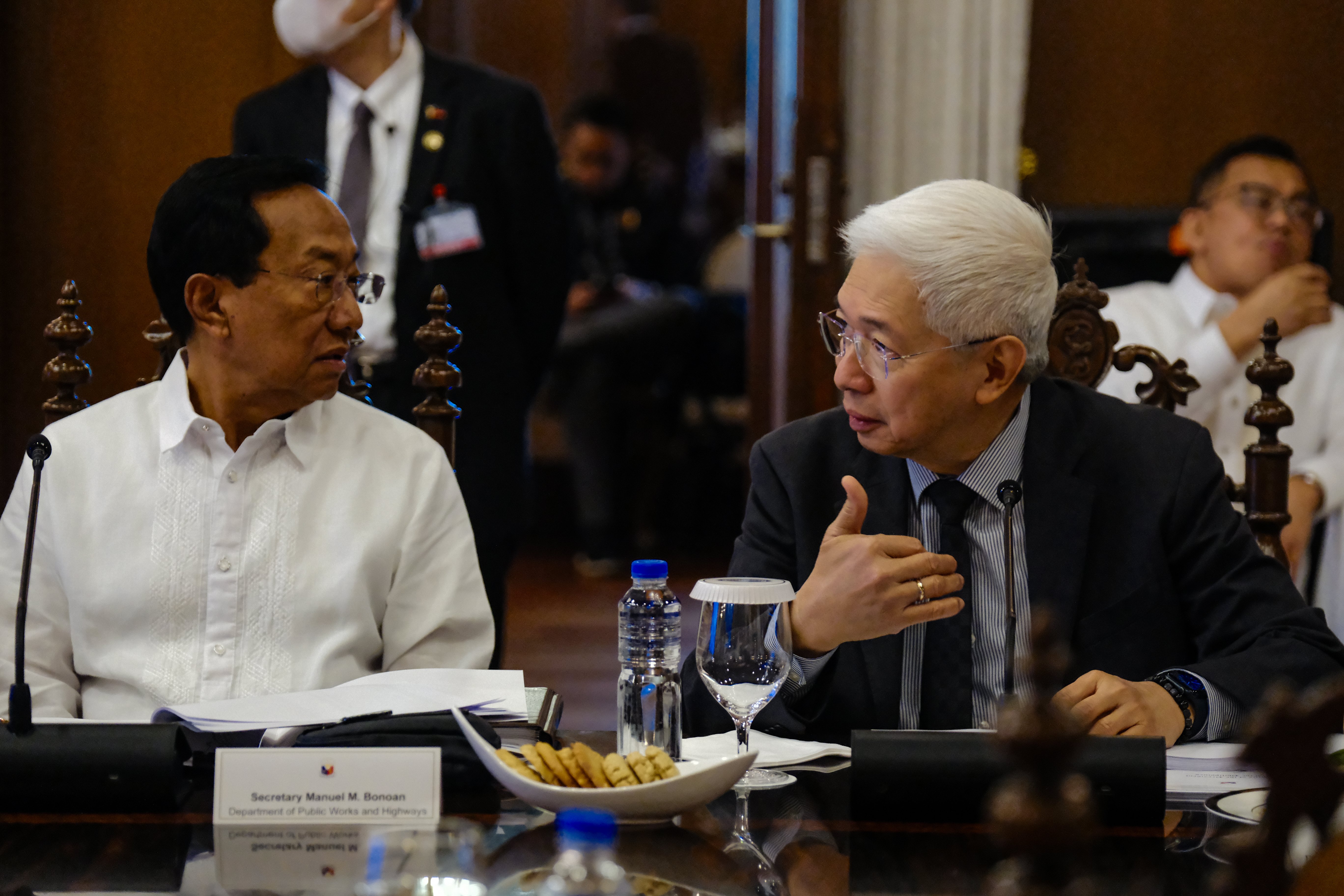 Pascual quits, returns to private sector