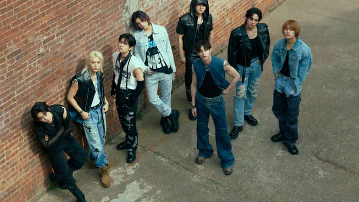 Stray Kids.