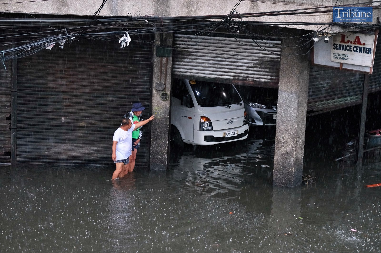 TRIBUNE-manila-flooded