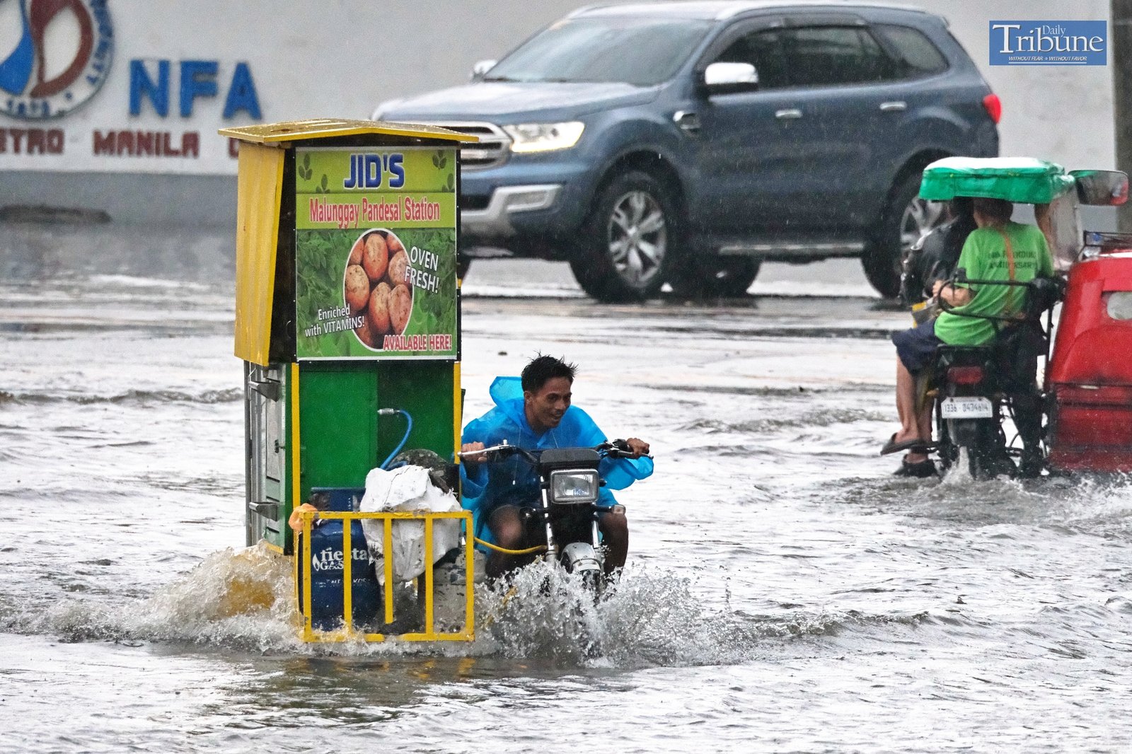 TRIBUNE-manila-submerged