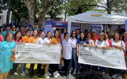 DSWD-5 awards seed capital
