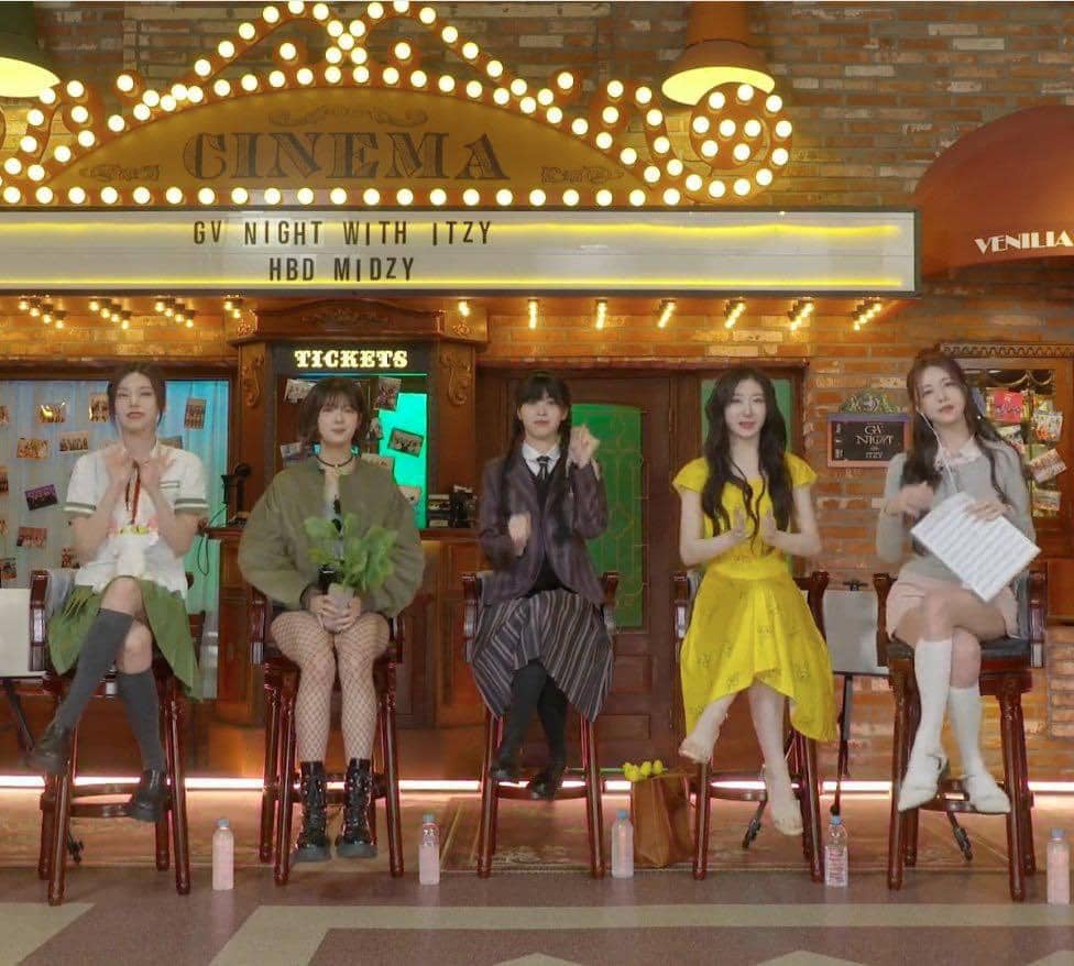 ITZY members (from left) Yeji, Lia, Ryujin, Chaeryeong and Yuna.