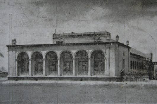 Bulwagang Quezon, a landmark structure dating back to 1926, is the first unit of a u-shaped group of buildings. It is strategically located at the highest elevation of the university, making it is a focal point of the entire WVSU.