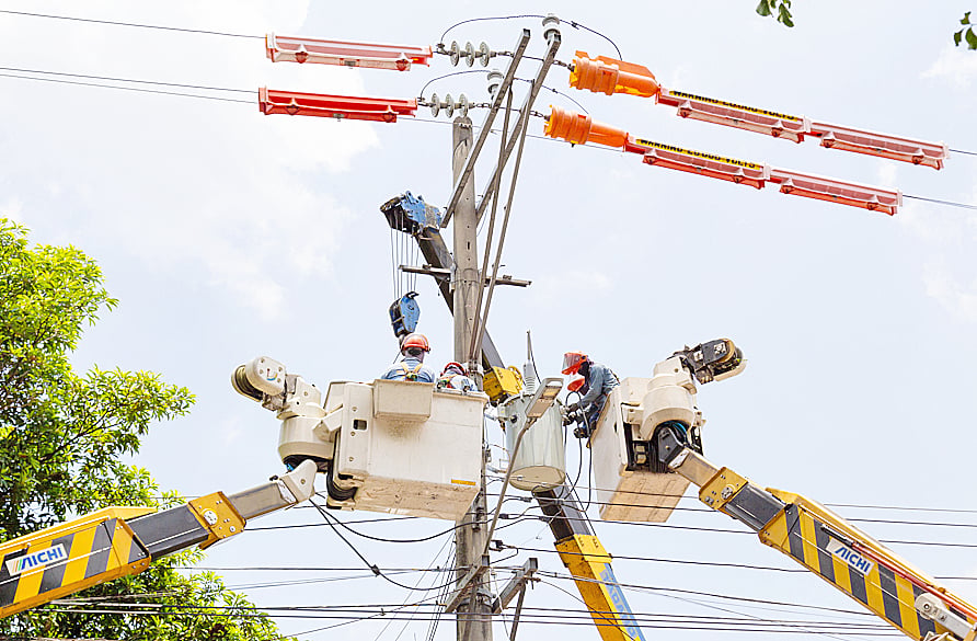 Meralco implements back-to-back rate reductions, provides aid for habagat victims