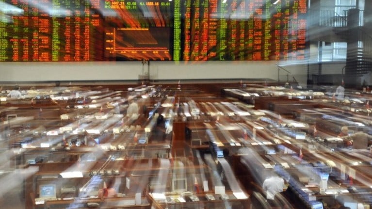 Stock market drops on Tuesday due to mixed signals