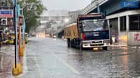 TRIBUNE-truck-on-flood