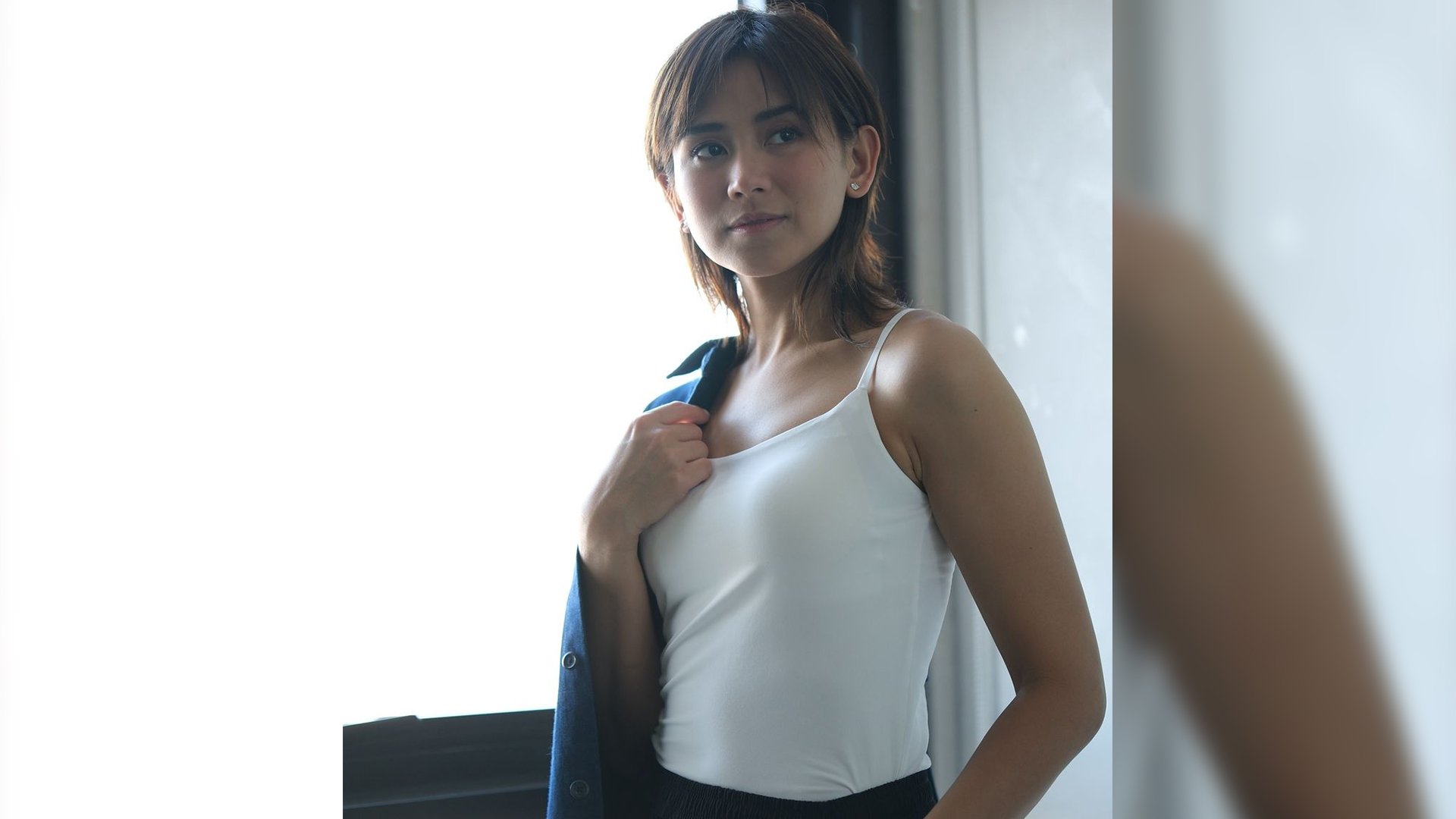 SARAH G RECALLS RED CARPET MOMENT WITH HOLLYWOOD STARS