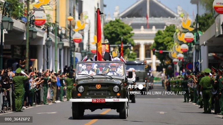 Thousands pay respects as Vietnam leader is buried