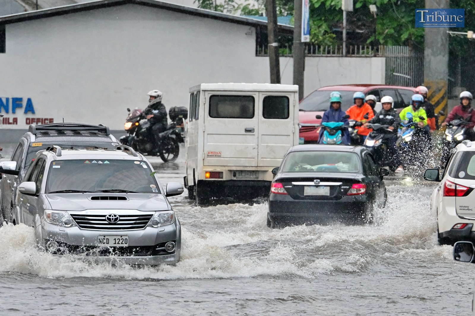 TRIBUNE-manila-submerged