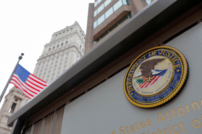 Ex-CIA agent spied for handbags 
