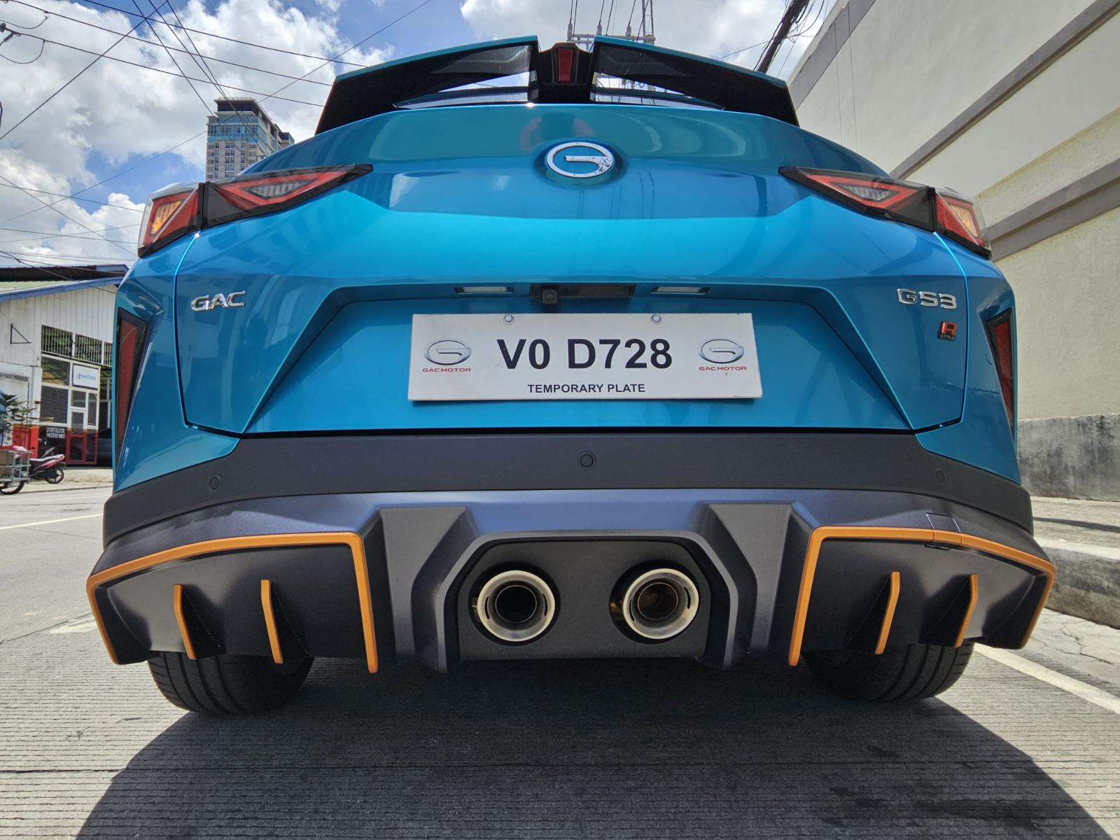 BOY AND THE BIG TOY: Strikingly good-looking, EmZoom stands its ground among GAC’s ‘EM siblings’