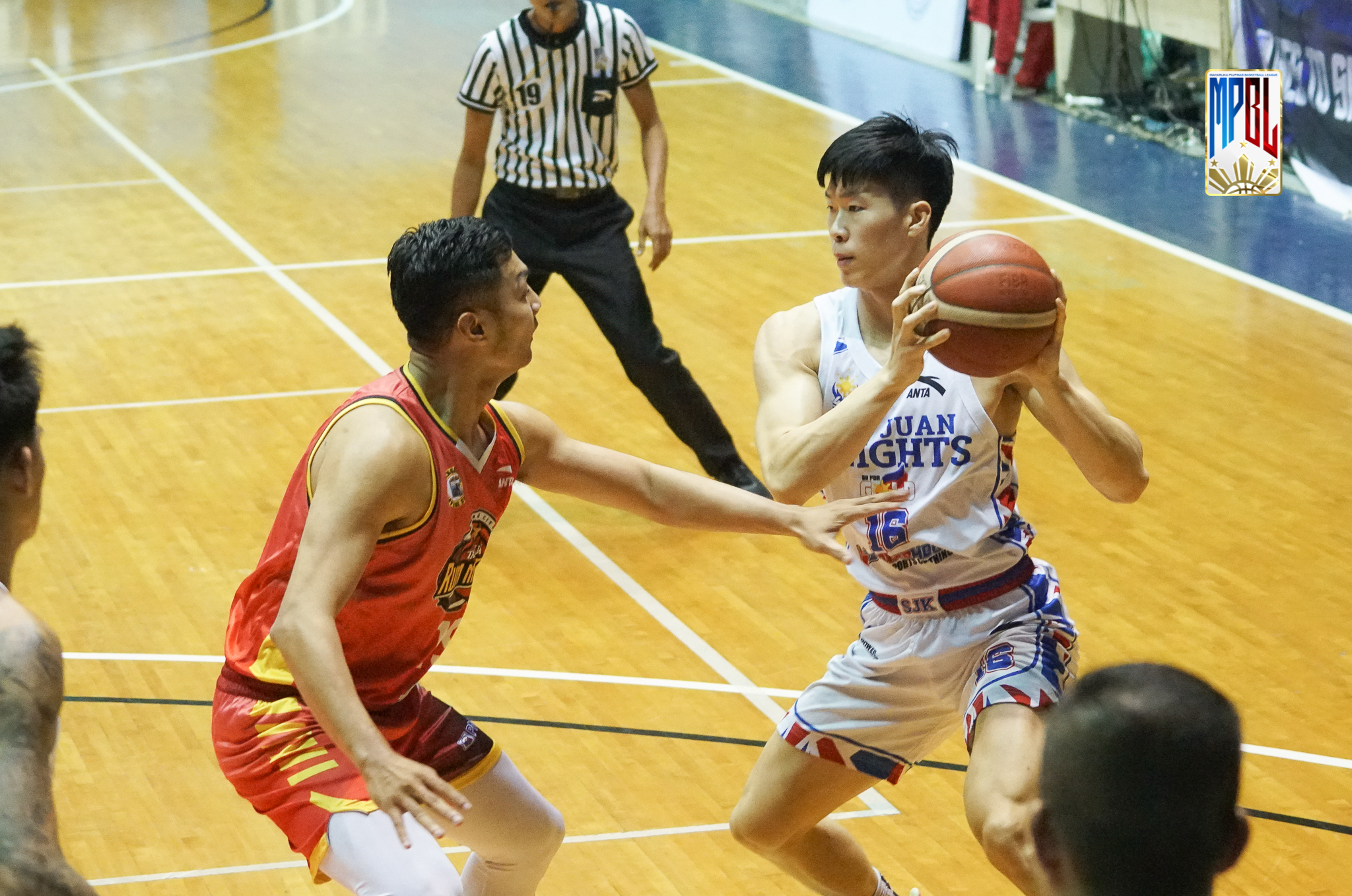 San Juan trounces Batangas; Nueva Ecija, Negros prevail