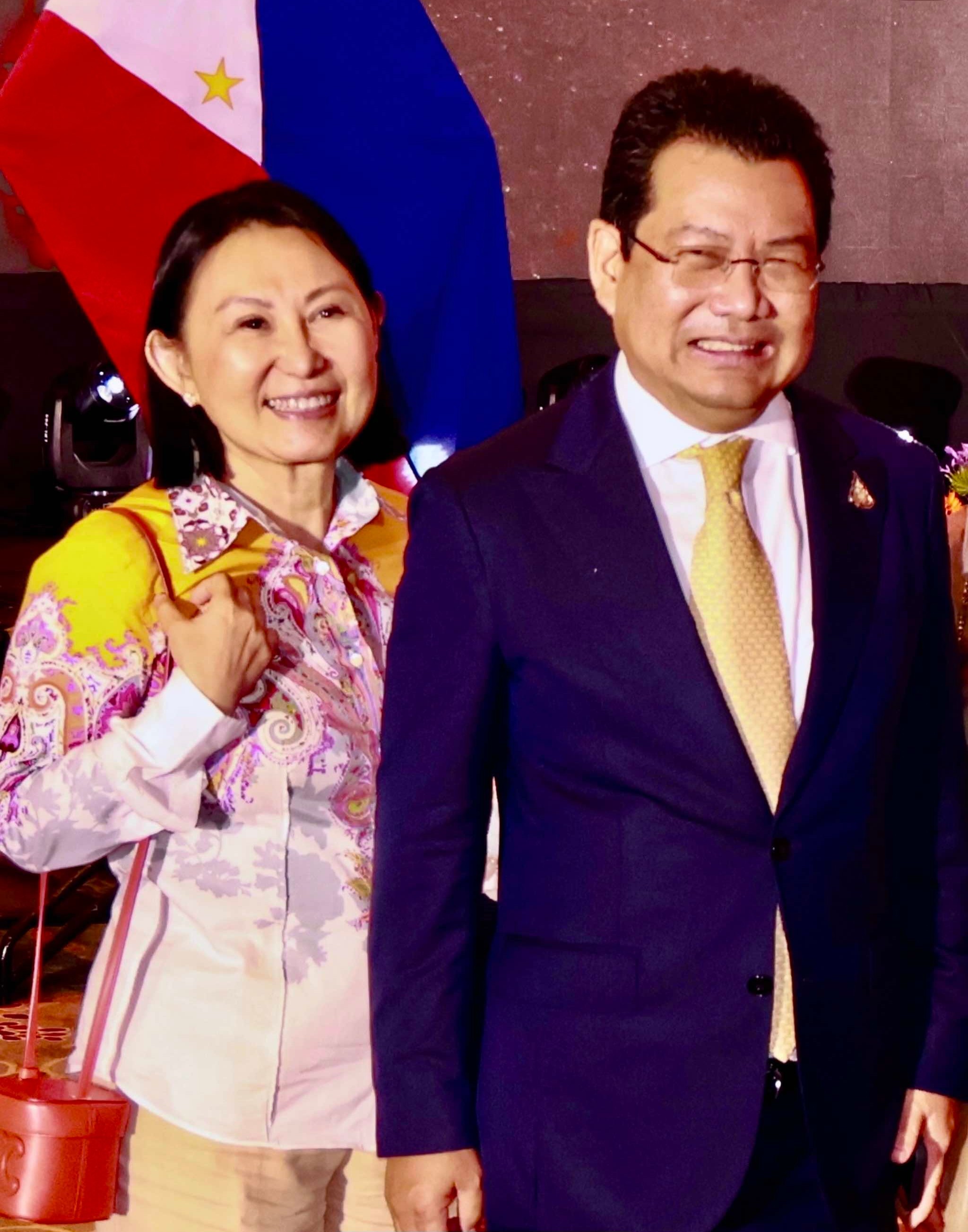 Czarina Camus and Ambassador 
of Thailand, Tull Traisorat.
