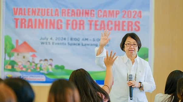 Valenzuela drills teachers for reading camp