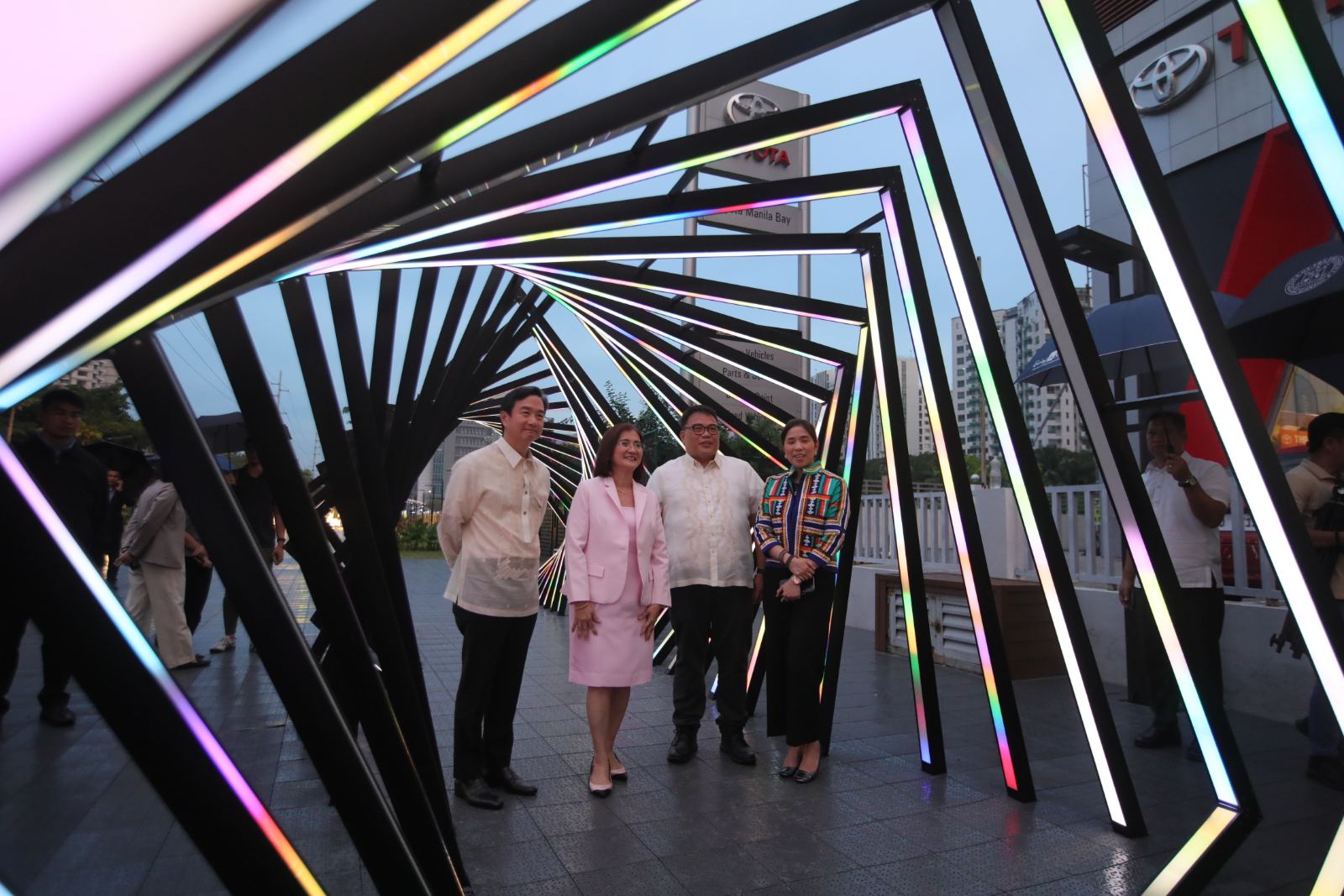 Roxas Boulevard promenade is born