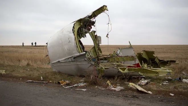 Relatives mark MH17 downing a decade on
