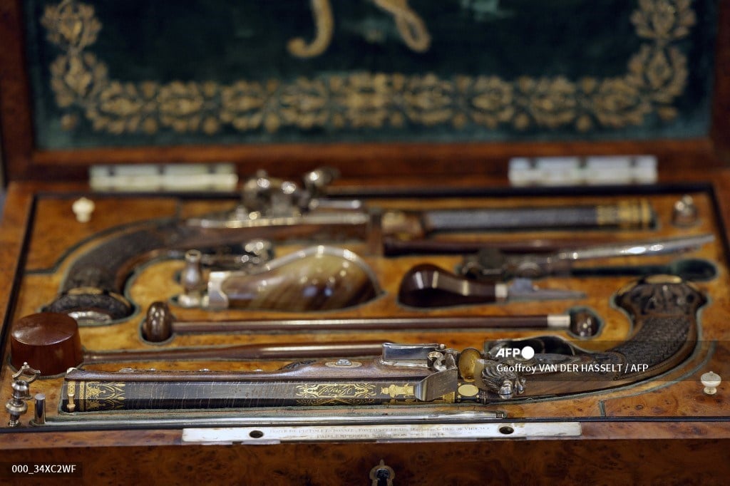 Napoleon pistols up for auction
