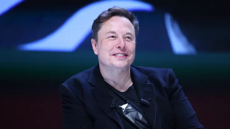 Elon Musk pledges $45M a month to electing ex-leader