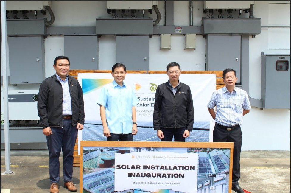 TRANSITIONING TO THE USE OF CLEAN ENERGY. MSpectrum Chief Operating Officer Patrick Henry T. Panlilio, Plastimer Group of Companies Senior Vice President Allan Keith G. Castro, Meralco Senior Vice President and Chief Revenue Officer Ferdinand O. Geluz, and Plastimer Group of Companies Executive Vice President Teo Kee Bin.