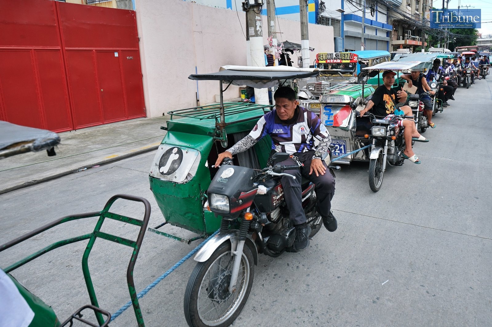 TRIBUNE-tricycles