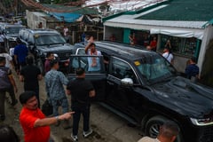 Marcos: Airlift aid to stranded families in Rizal