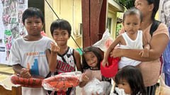 Bong Go's Malasakit Team helps hundreds of rural workers in Romblon
