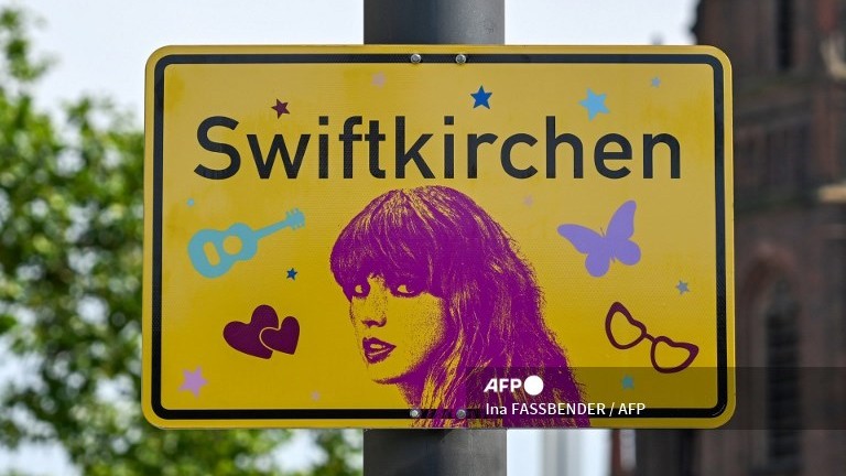 Taylor Swift's Stalker Detained in Germany