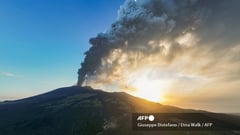 Mount Etna eruption disrupts flights at Catania international airport
