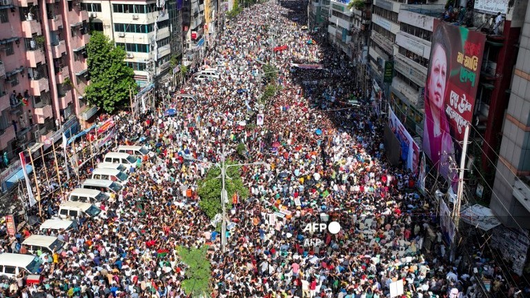 How Bangladesh student protests brought in a new leader