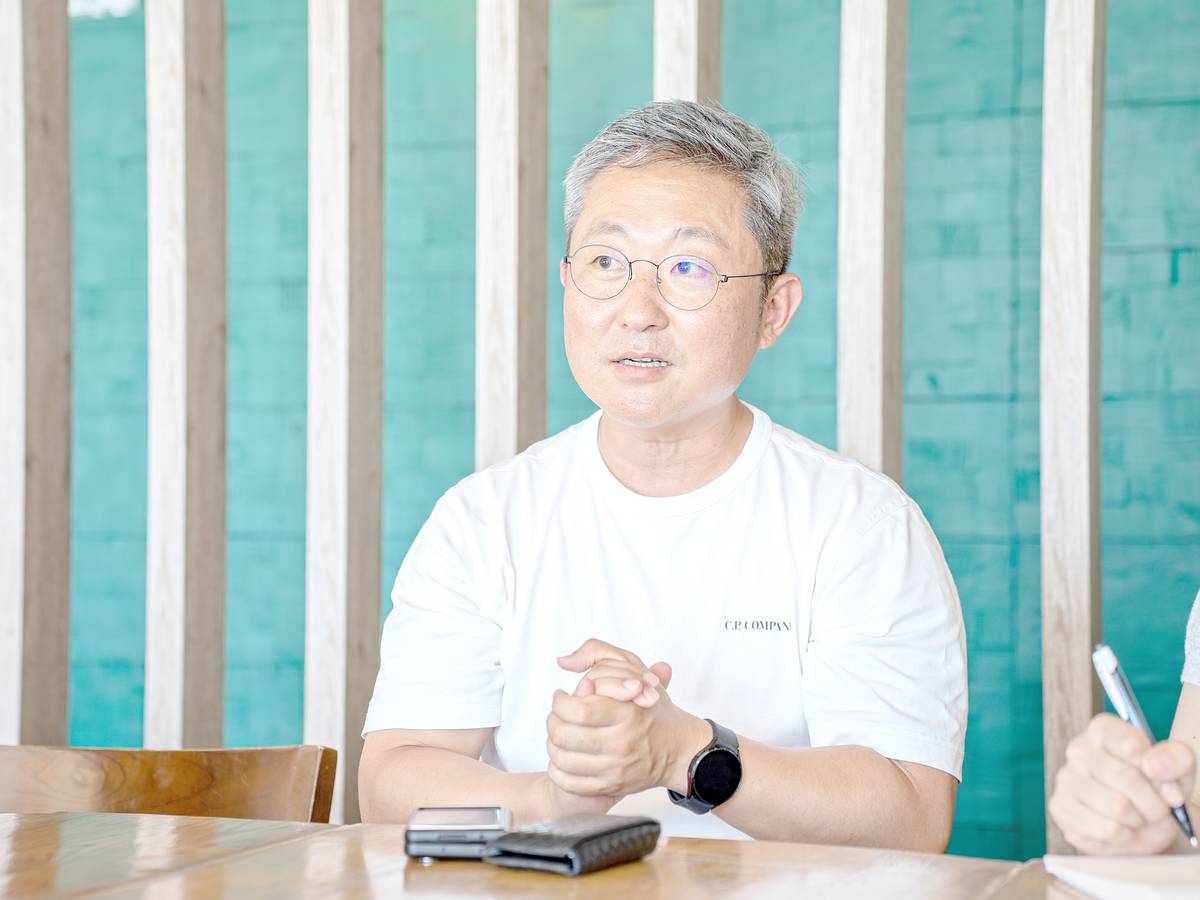SURFHOLIC chief executive officer Shin Seong-jae.
