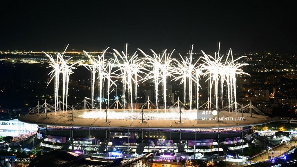 Paris closes ‘Seine-sational’Summer Games