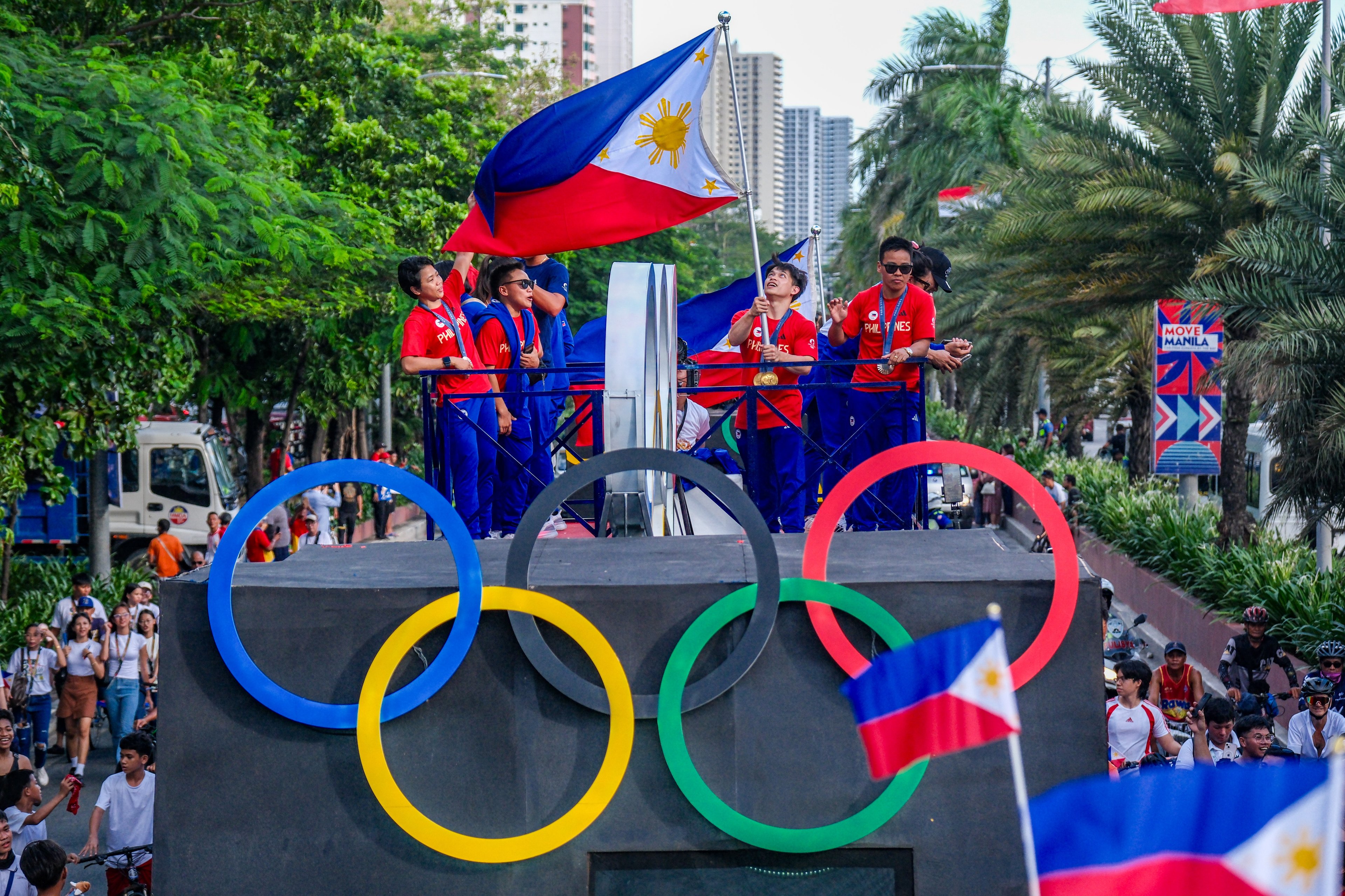 Nation honors Olympic heroes