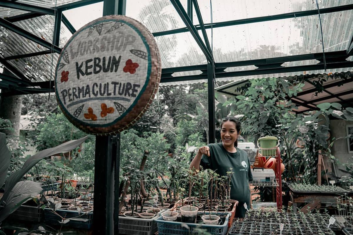 Discover the Kumara Gardens in South Tangerang City, owned by ‘creativepreneur’ Soraya Cassandra and her husband Dhira Narayana.