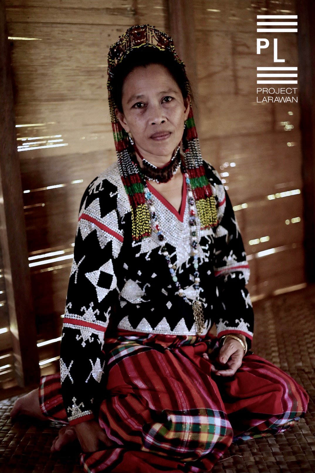 Maria Todi, 2017’s National Commission for Culture and the Arts (NCCA) Gawad Gabay recipient.
Maria, also known as Oyog, is a proud T’boli who works tirelessly to ensure that her culture, traditions and way of life are not lost and are handed down to the succeeding generations through the T’boli School of Living Traditions, that which she founded.
#ProjectLarawan. Profiles of the Filipino. One portrait at a time.