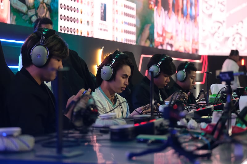 Aurora passes RSG test with flying colors; Fnatic ONIC beats Blacklist